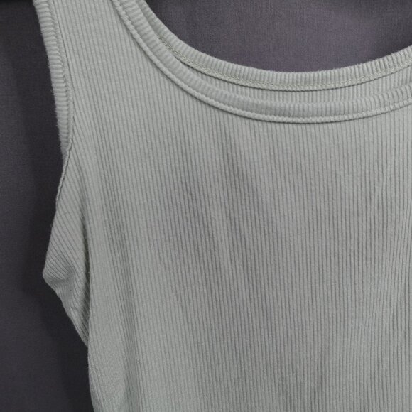 Womens Baby Tee Tank Top Medium Green Cropped Clean Girl Basic Ribbed Y2K Retro - Picture 2 of 9